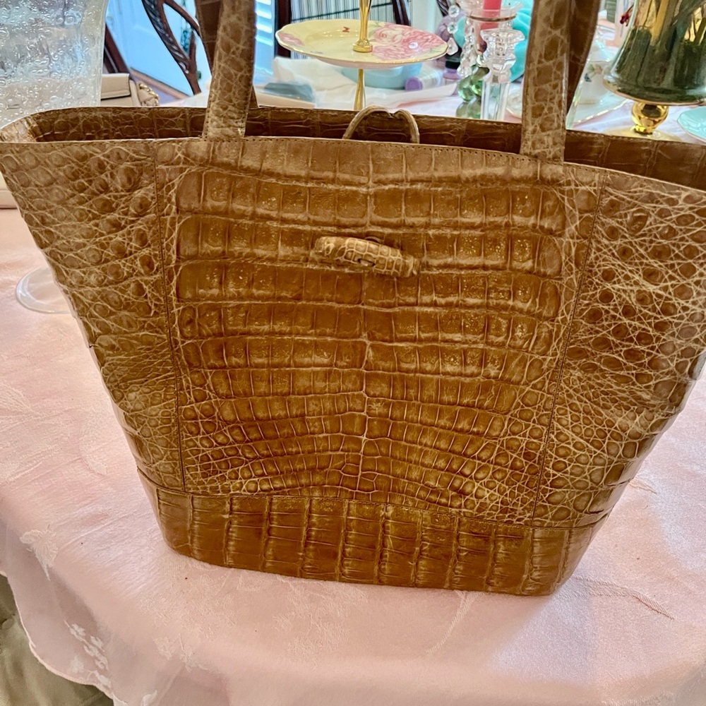 Nancy Gonzales Elegant Brown Crocodile-Tote Bag - Picture 2 of 7
